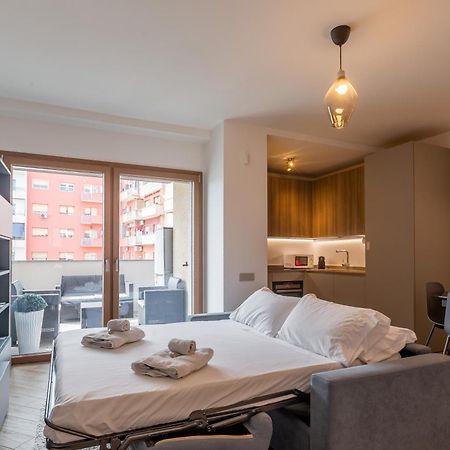Aurealiving - Trastevere Suite With Rooftop & Gym, Your Place In Rom Exterior foto