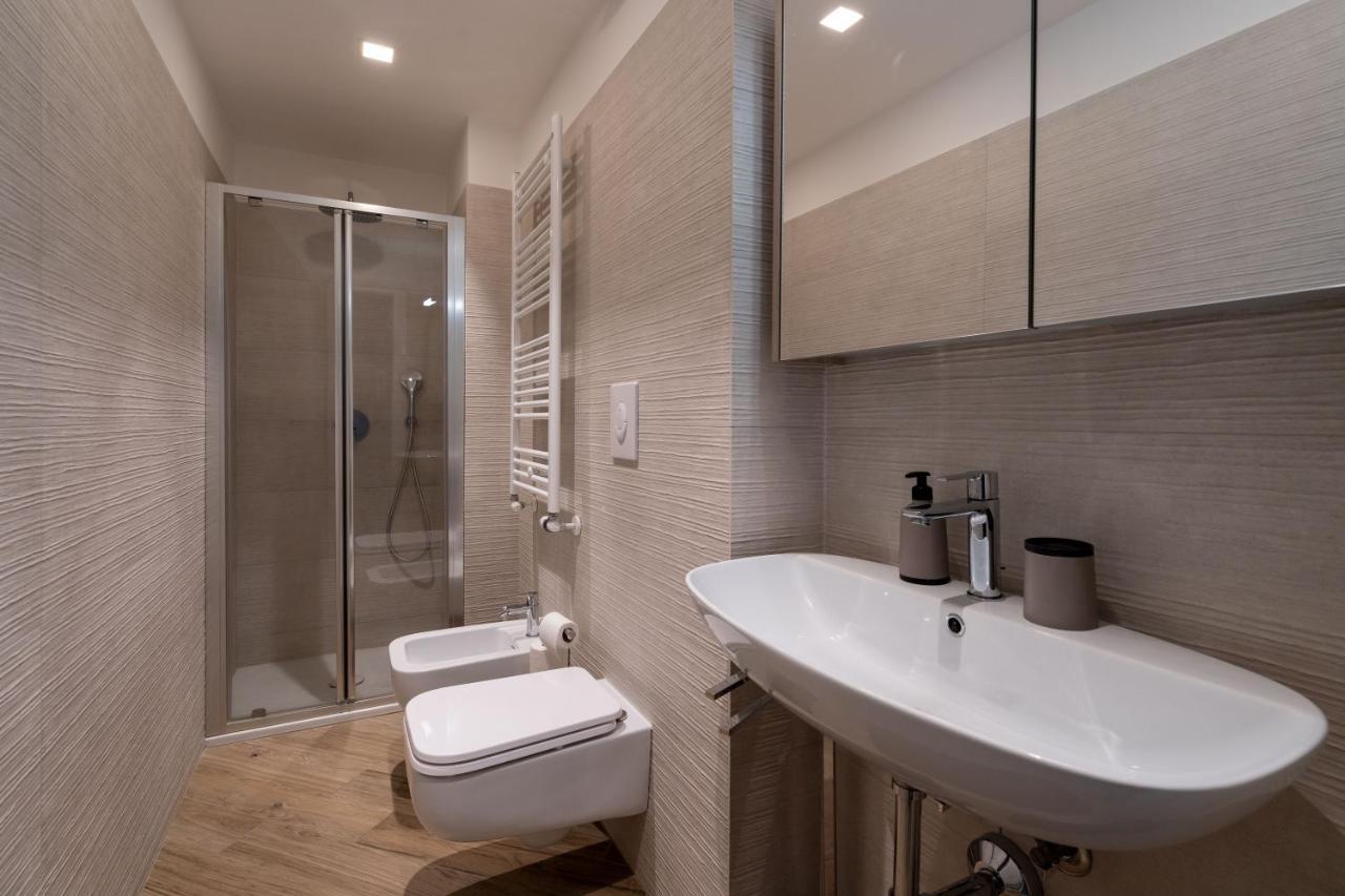 Aurealiving - Trastevere Suite With Rooftop & Gym, Your Place In Rom Exterior foto