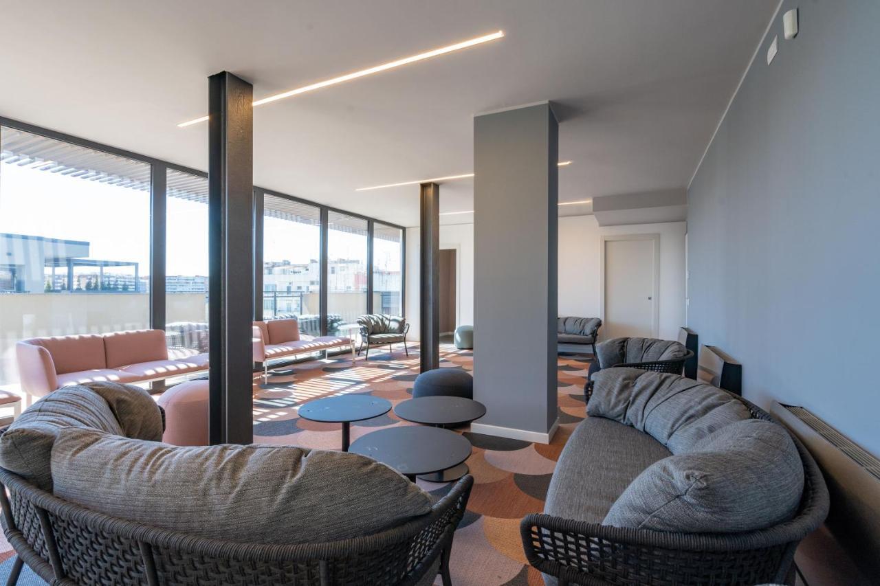 Aurealiving - Trastevere Suite With Rooftop & Gym, Your Place In Rom Exterior foto
